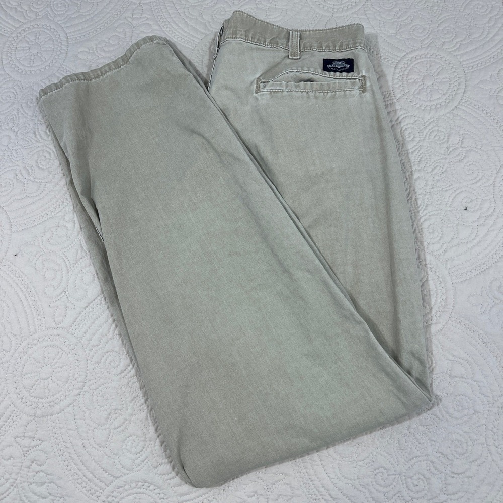 Vintage Levis SilverTab Pleated Chinos Mens 34x32 Khaki Tan Made in USA 90s